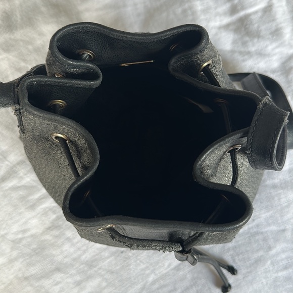 Vintage Fendi Bucket Bag - Picture 6 of 15